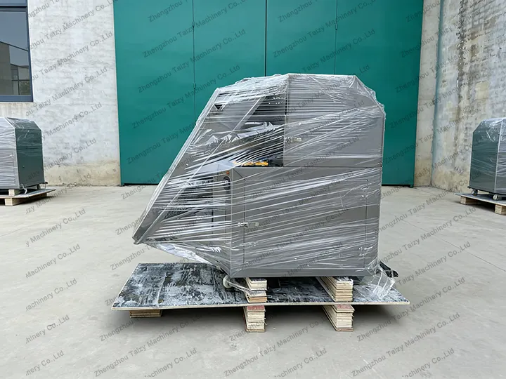 Nigerian chin chin cutter packing