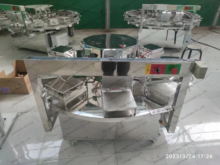 Wafe cone making machine